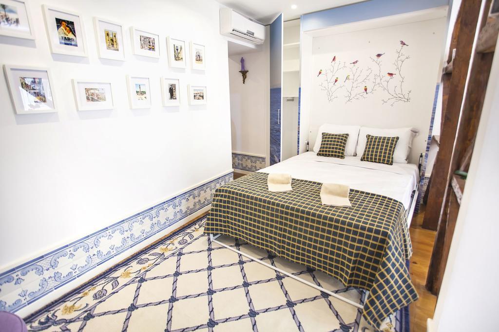 Typical Bairro Alto Apartment 리스본 외부 사진