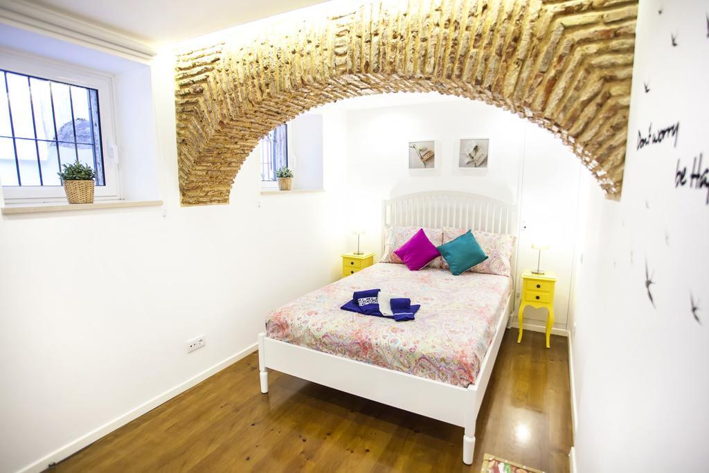 Typical Bairro Alto Apartment 리스본 외부 사진