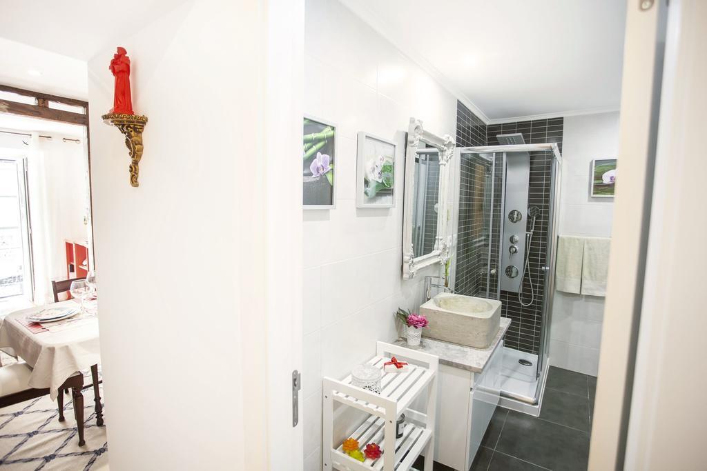 Typical Bairro Alto Apartment 리스본 외부 사진