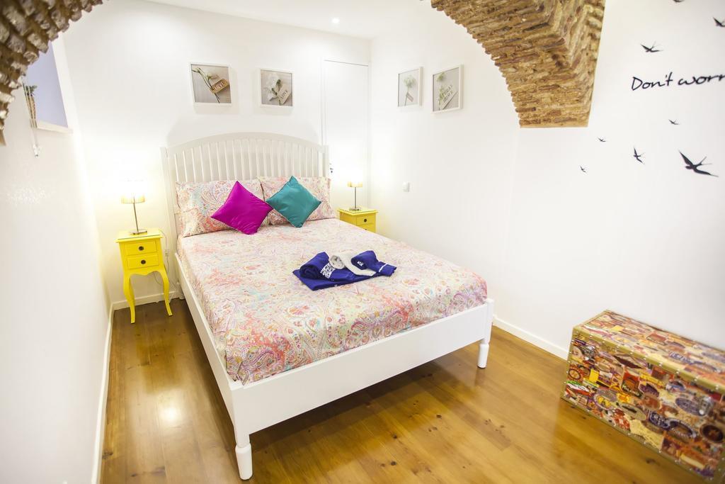 Typical Bairro Alto Apartment 리스본 외부 사진