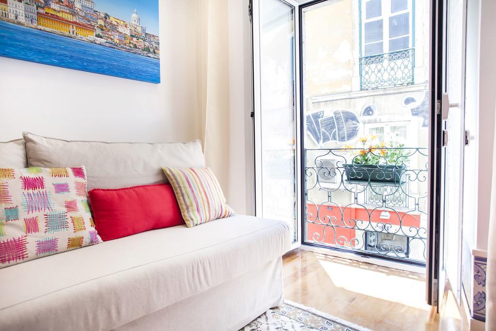 Typical Bairro Alto Apartment 리스본 외부 사진
